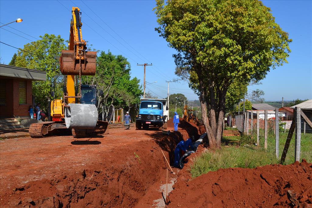 Obras do Pró-Transporte prosseguem no bairro Radins